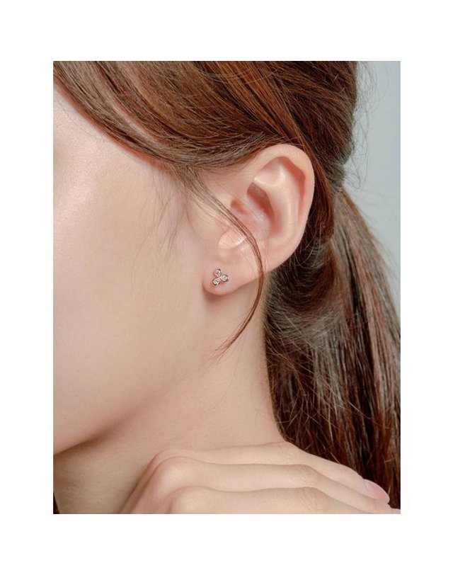 로이드 [갤러리아] [로이드] 럭키플라워 화이트 클로버 14K 피어싱 (8mm) 착용컷