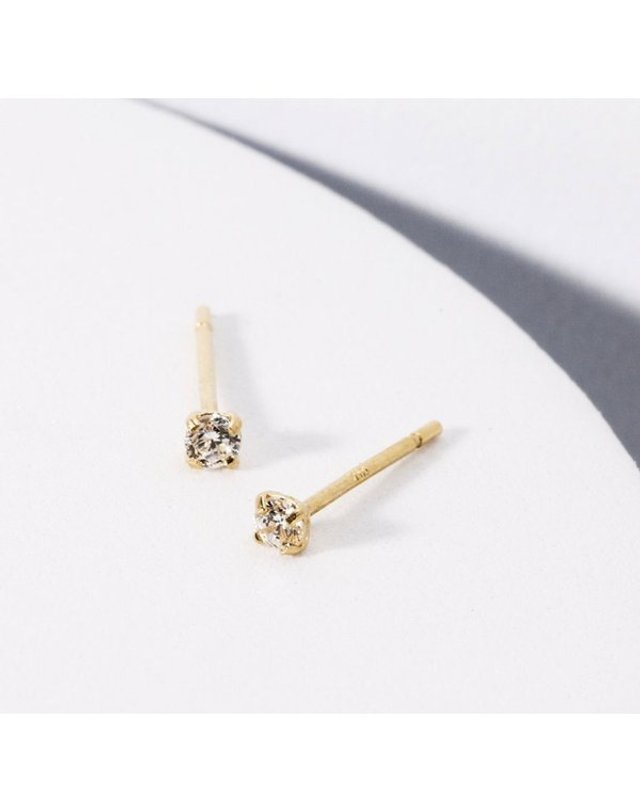 로이드 [갤러리아] [로이드] 라운드 큐빅 2mm 14K 귀걸이 착용컷