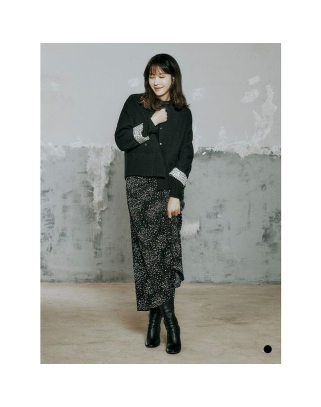 올리비아로렌 [갤러리아] 잔호피 셔링 스커트 VOCDK4F7311 착용컷