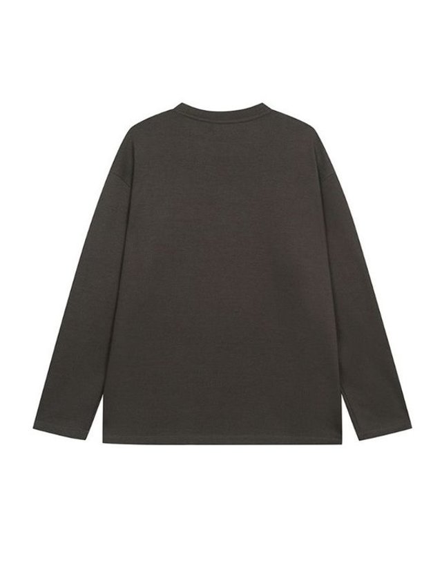 지이크 [갤러리아] 지이크 F/W 다크그레이 오버핏 라운드 긴팔 티셔츠 (PJIBH8501) 착용컷