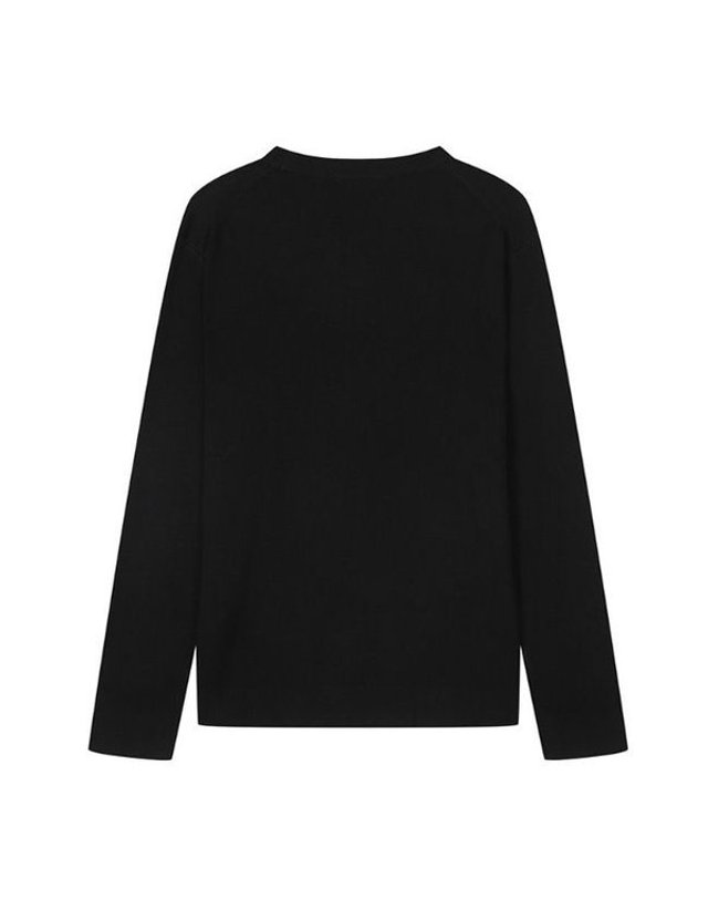 지이크 [갤러리아] 지이크 F/W 블랙 울혼방 오버핏 라운드넥 풀오버 (PJUCH8505) 착용컷