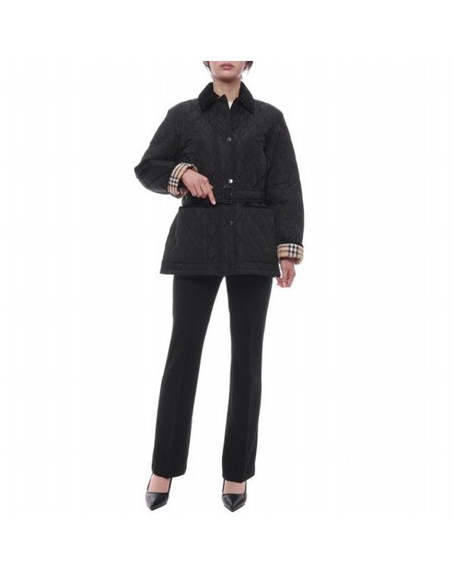 버버리 [갤러리아] 여성 코듀로이 퀼팅 재킷 (8110378 BLACK 25F) 착용컷