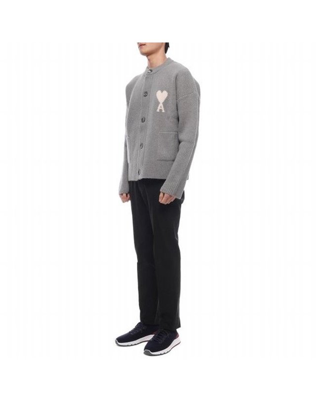 아미 [갤러리아] 25FW 남성 하트 로고 알파카 혼방 가디건 (UKC366 KN0135 058 M 25F 착용컷