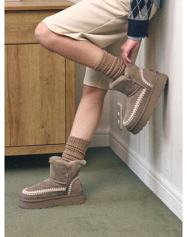 ljh035-1 Cozy Stitch Mini Boots - 2 Colors