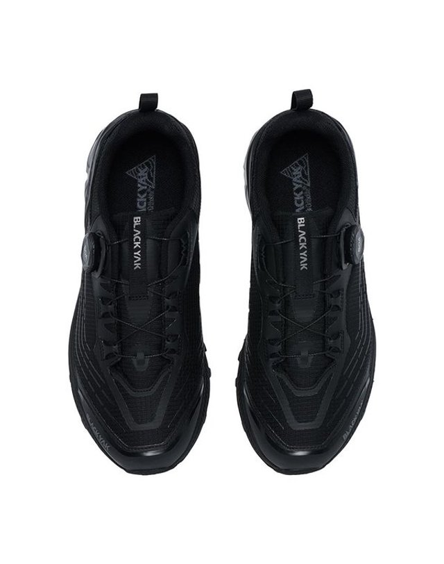 블랙야크 [갤러리아] 블랙야크 343 라이트 스텝 GTX BLACK (ABYSHXU925BK) 착용컷