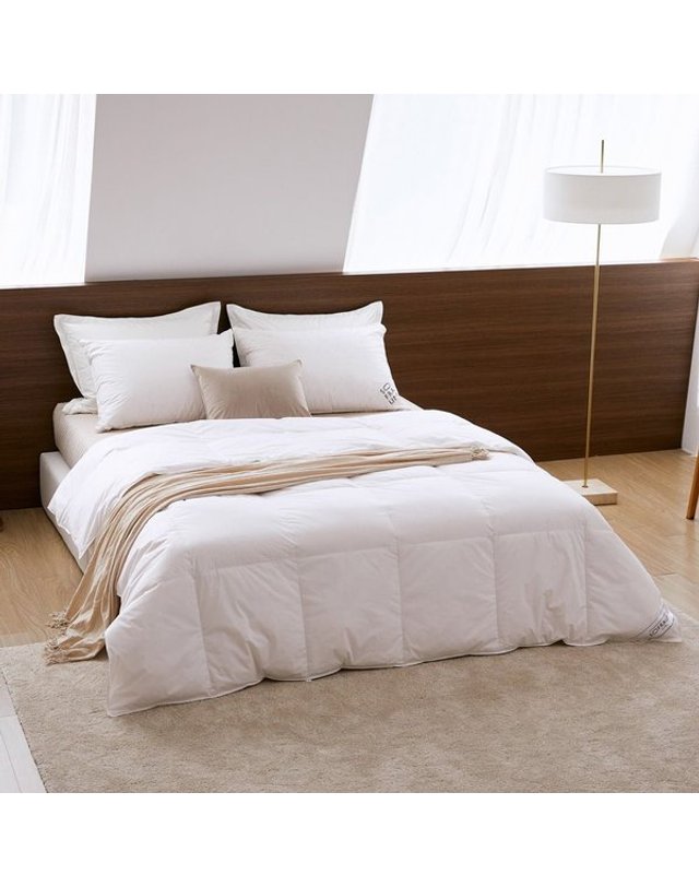 소프라움앤 소프라움 [갤러리아] 부다페스트 헝가리산 구스이불솜 (사계절) Q 착용컷