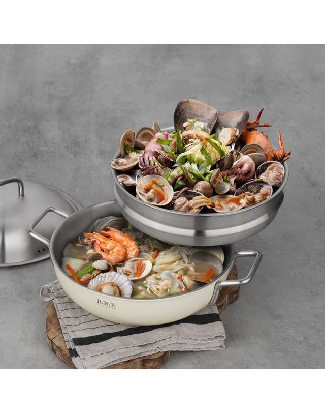 비알케이 [갤러리아] [BRK] 노르딕 통5중 WOK 30cm 크림 화이트(스티머 포함) 착용컷