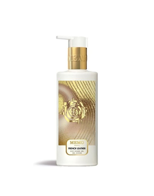 메모 [갤러리아] [메모] 바디 샤워 젤 300ml 3종 택 1 착용컷