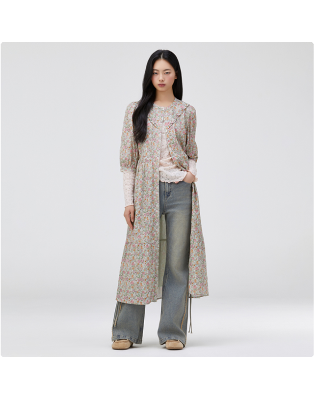 써스데이아일랜드 [갤러리아] [써스데이아일랜드] 2026 S/S 프릴 요크 풀오픈 원피스 (T262MOP137W) 착용컷