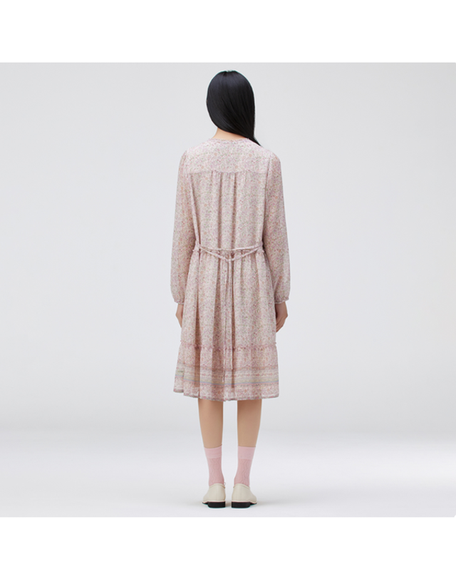써스데이아일랜드 [갤러리아] [써스데이아일랜드] 2026 S/S 플라워 보더 미디 원피스 (T262MOP139W) 착용컷