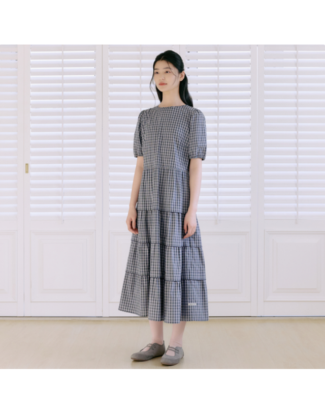 써스데이아일랜드 [갤러리아] [써스데이아일랜드] 2026 S/S 핀코드디테일 체크원피스 (T264MOP286W) 착용컷