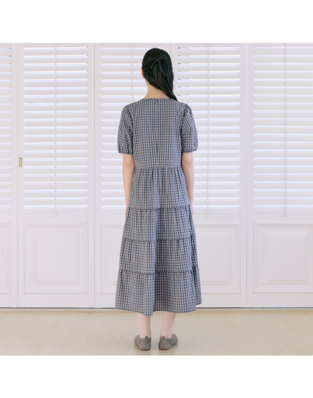 써스데이아일랜드 [갤러리아] [써스데이아일랜드] 2026 S/S 핀코드디테일 체크원피스 (T264MOP286W) 착용컷