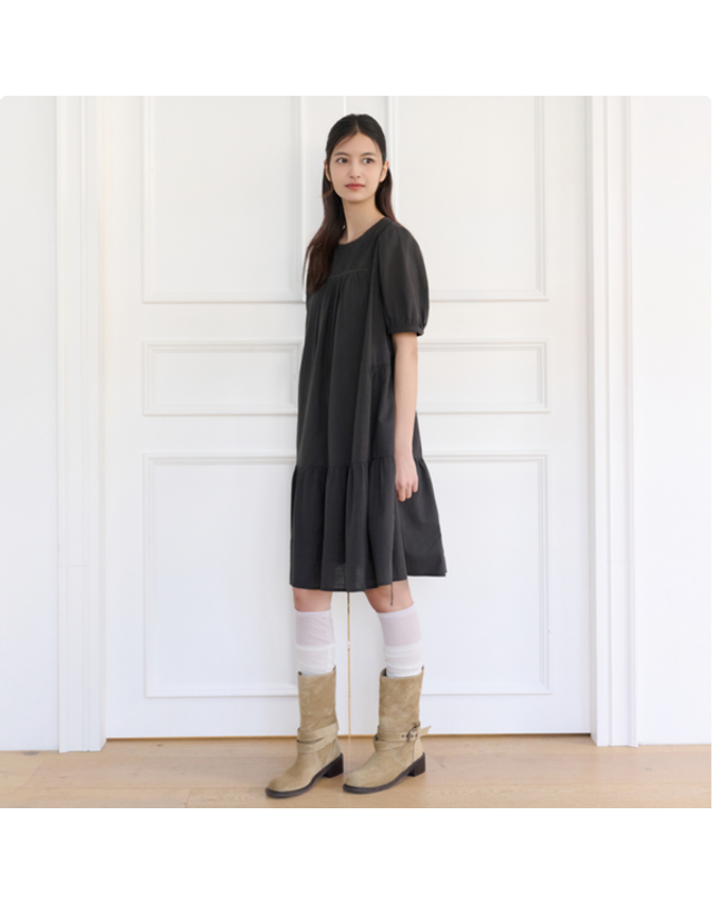 써스데이아일랜드 [갤러리아] [써스데이아일랜드] 2026 S/S 레이스 믹스 미디원피스 (T264MOP288W) 착용컷