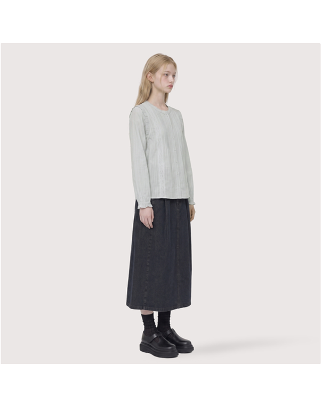 써스데이아일랜드 [갤러리아] [써스데이아일랜드]2026 F/W 레이스 믹스 블라우스(T266MBL158W) 착용컷