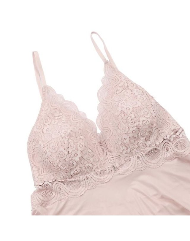 비비안 [갤러리아] [비비안]수입자가드레이스 브라컵내장 보들보들 여성 슬립 FS0852A/LTPK 착용컷