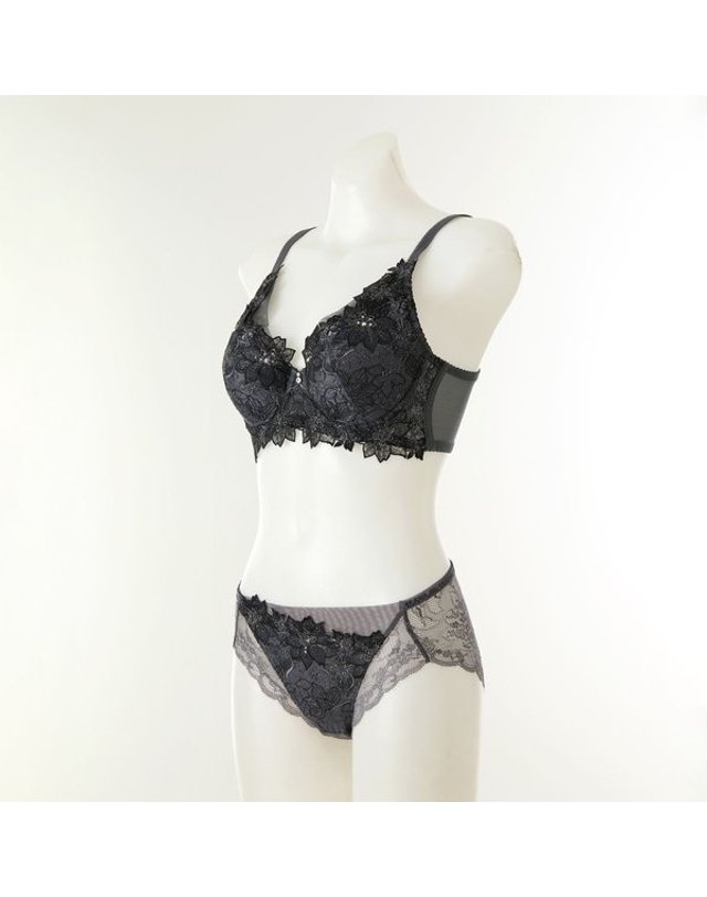 와코루 [갤러리아] 와코루]B컵]살루트 감각 보정브라+레이스팬티 [DBR0466B DPT0466S/PK] 착용컷