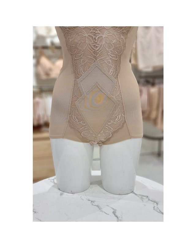 와코루 [갤러리아] 와코루(E컵)풀컵 보정용 미듐타입 올인원(바디슈트) [WBTM100E/OB] 착용컷