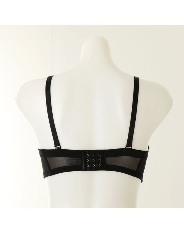 와코루 [갤러리아] 와코루 D컵 블랙 1/2컵 언더65부터 탈부착 오프숄더 성형브라(WBR6140D BK) 착용컷