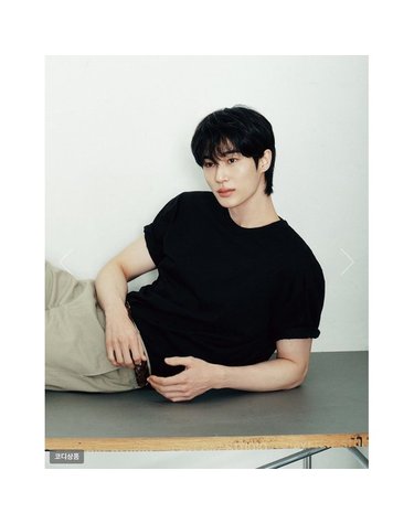[갤러리아] [변우석]크루넥 반팔 티셔츠 (퍼펙트티)(01026540)