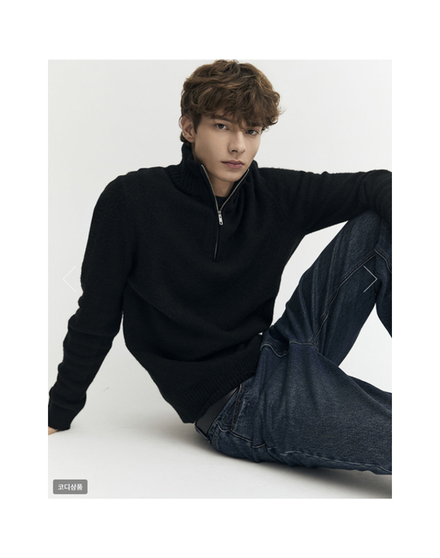 지오다노 [갤러리아] [변우석] 울혼방 목넥 긴팔 하프 니트(01056921) 착용컷