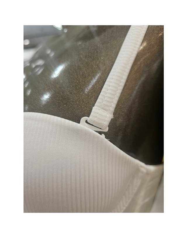 원더브라 [갤러리아] 아이보리 반컵 와이어 브라(75A~85D)WBWBR5O17T 착용컷