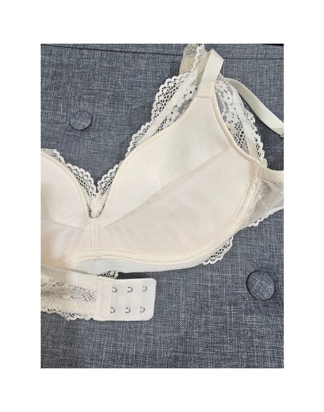 원더브라 [갤러리아] 크림 노와이어 브라,팬티세트(70A~85D)WBWBR5O11T,WBWPT5O11T 착용컷