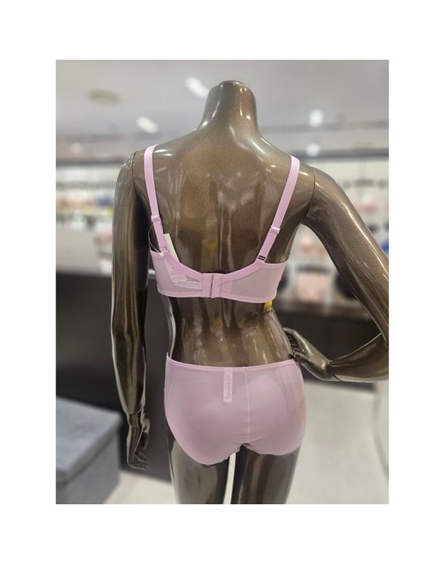 원더브라 [갤러리아] 라일락 세미롱 볼륨 노와이어 브라,햄팬티 세트 WBWBR5N06T,WBWPT5N06T 착용컷