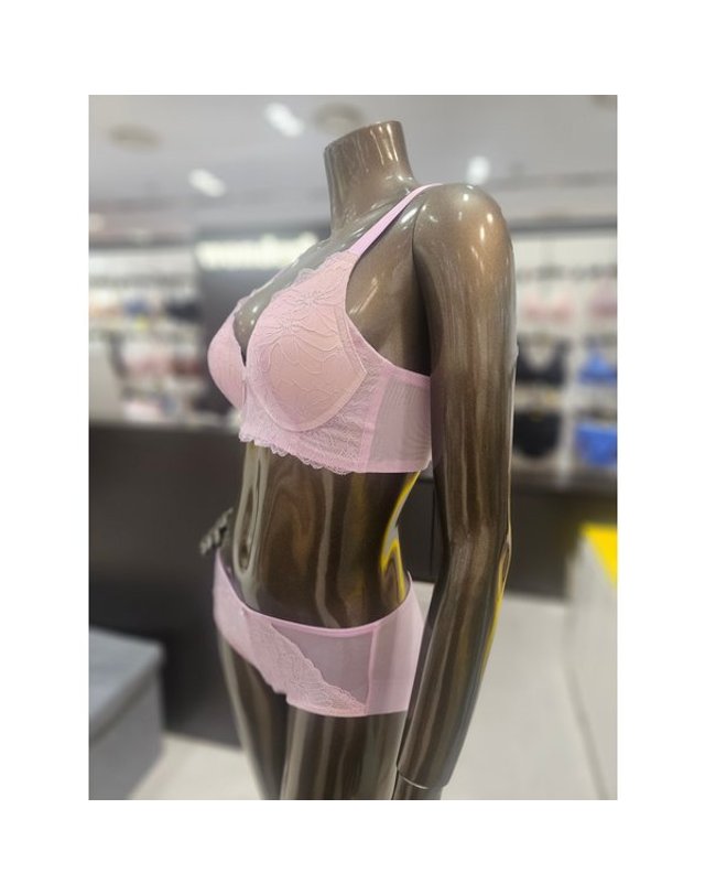 원더브라 [갤러리아] 라일락 세미롱 볼륨 노와이어 브라,햄팬티 세트 WBWBR5N06T,WBWPT5N06T 착용컷