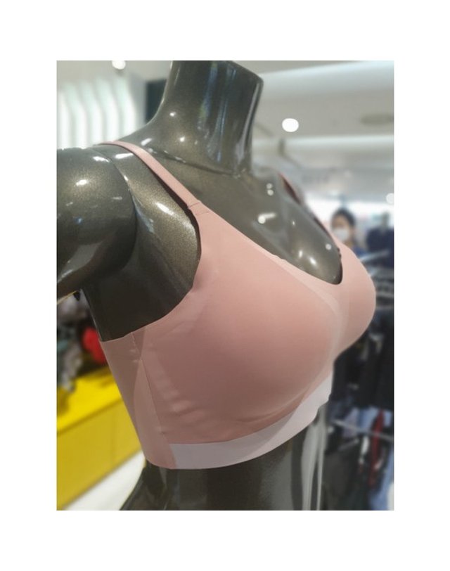 원더브라 [갤러리아] 피치 심리스 노와이어 무봉제 프리컷 V넥 끈타입브라탑 WBWBR2K05T 착용컷