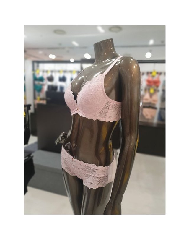 원더브라 [갤러리아] 2종택1 원더핏 퍼팩트 에어오일 브라팬티세트(A~C컵)WBWBR3I18T,WBWPS3I1 착용컷