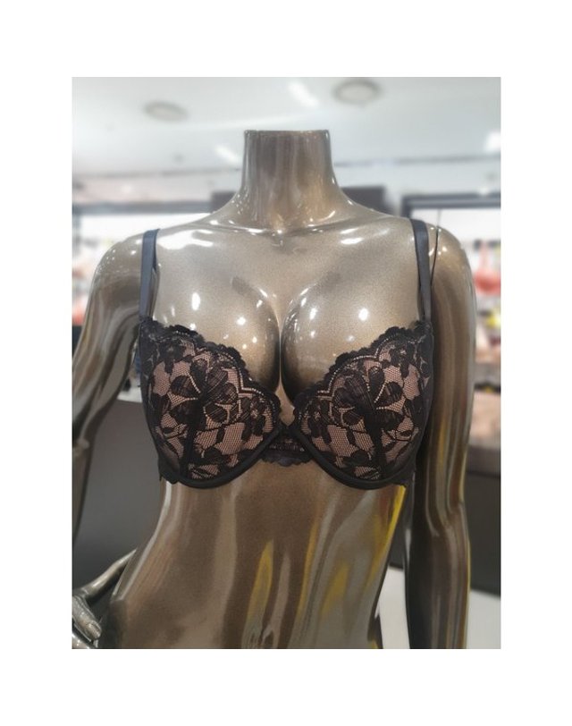 원더브라 [갤러리아] 투톤블랙 풀커버리지 볼륨브라,팬티세트(A~D컵)WBWB3I21T,WBWPS3I21T 착용컷