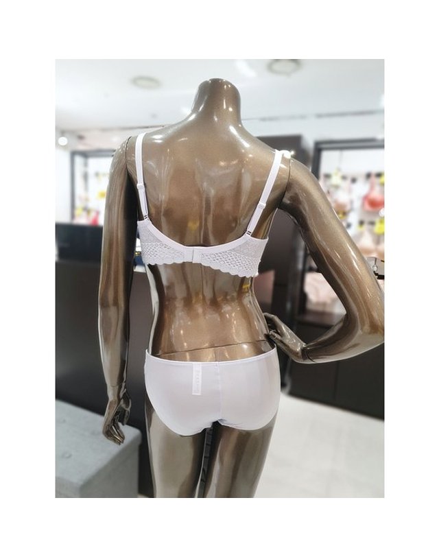 원더브라 [갤러리아] 풀커버리지 노와이어 볼륨브라,팬티세트(A~D컵)WBWBR3I37T,WBWPT3I37T 착용컷