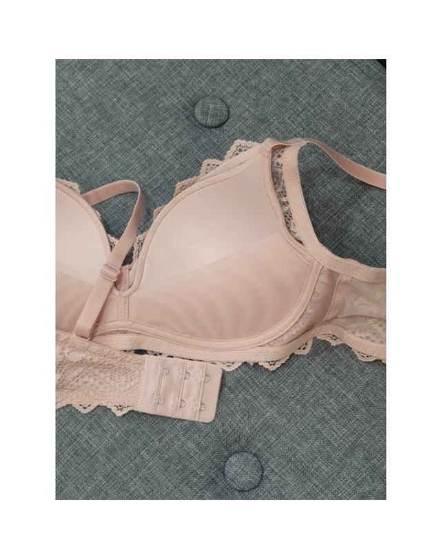 원더브라 [갤러리아] 핑크베이지 퍼팩트 소프트 노와이어 브라,햄팬티SET WBWBR4I09T,WBWPS4I09 착용컷
