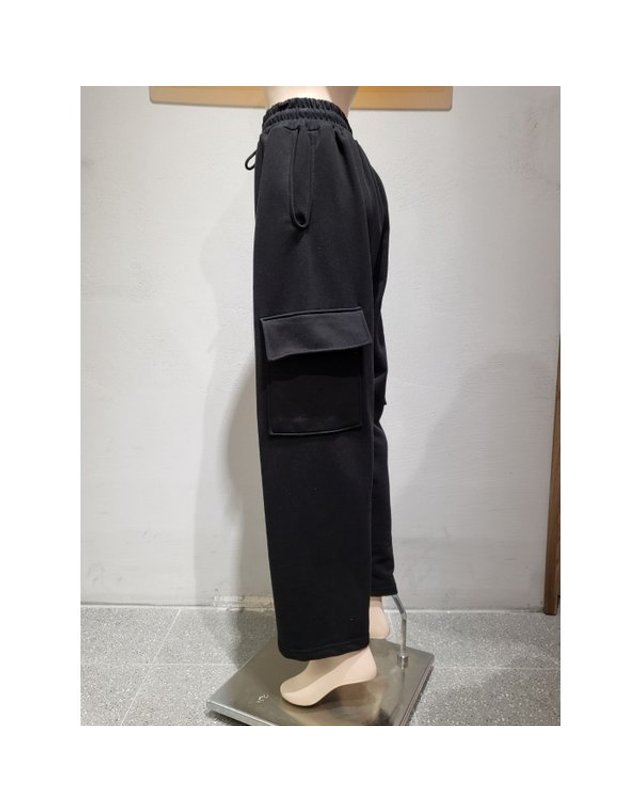 바인드 [갤러리아] [바인드]25W_WN_PLUS CARGO SWEAT PANTS(DMFW9-MPL031) 착용컷