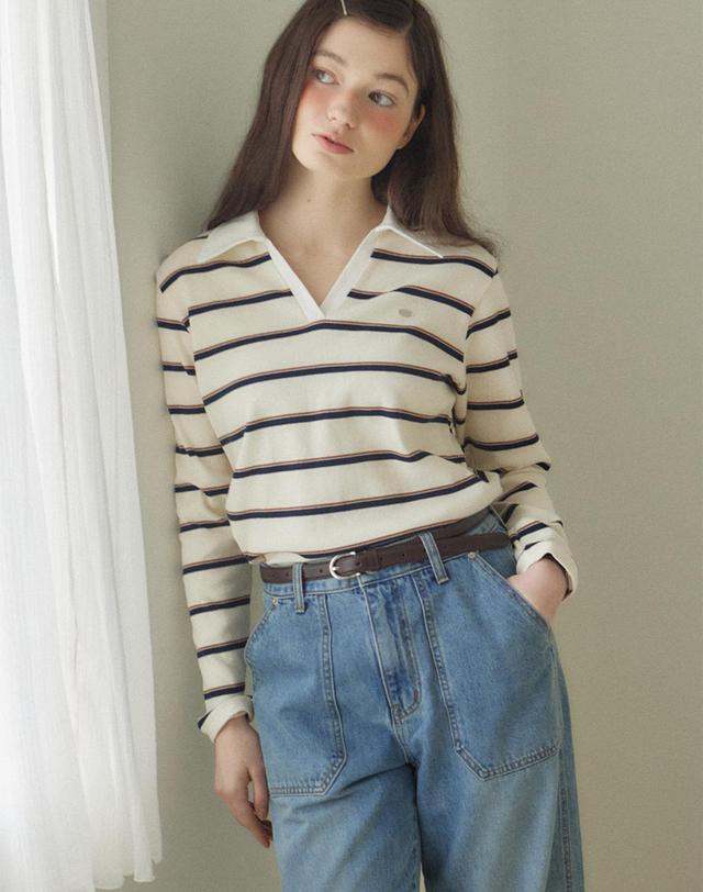 아워호프 스트라이프 오픈 카라 롱 슬리브 티셔츠 - 아이보리 착용컷