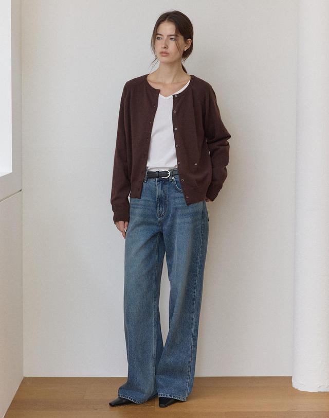 아워호프 에센셜 소프트 울 래글런 가디건 - Brown 착용컷