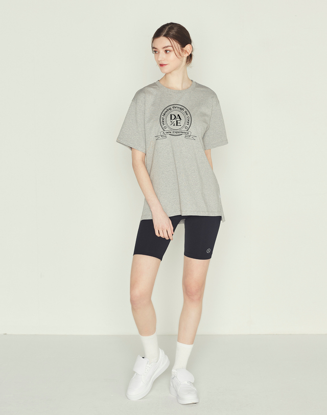 데이브앤데이즈 HERITAGE BOXY TEE (GRAY) 그레이 착용컷