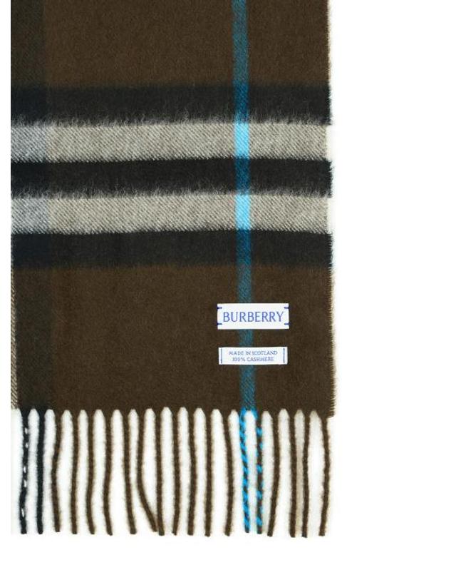 버버리 24FW 버버리 남성 캐시미어 스카프 8091005C1170 Brown BPG 착용컷