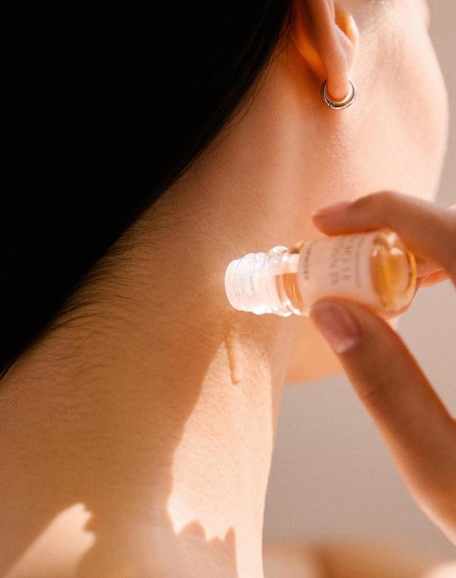 아로마티카 퓨어 앤 소프트 여성청결제 300ml 2개+페미닌 멀티퍼퓸(택1) 착용컷