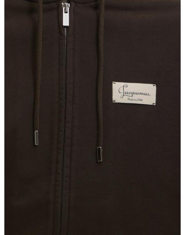 자크뮈스 [명품] 26FW 자크뮈스 후드 티셔츠 HOU00314AJ00325 881 DARK BROWN DOM 착용컷