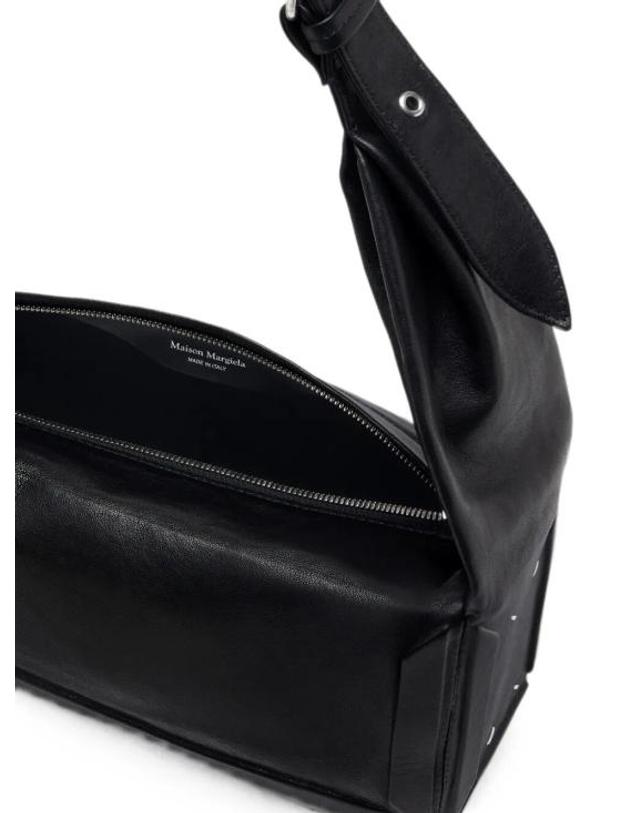 메종 마르지엘라 [명품] 26FW 마르지엘라 박스 백 이스트 웨스트 미디움 SB1ZH0009 P8982 T8013 BLACK DOM 착용컷