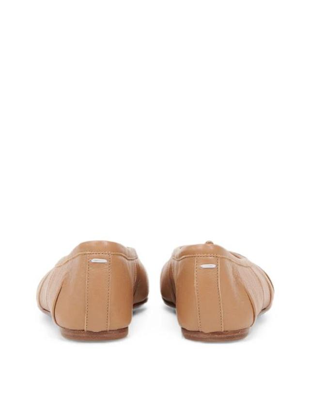 메종 마르지엘라 [명품] 26FW 마르지엘라 타비 발레리나 스웨이드 플랫 슈즈 S58WZ0127 P3753 T4091 NUDE DOM 착용컷