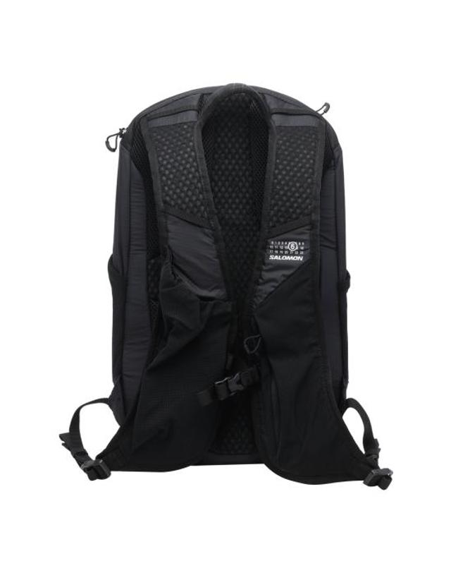 엠엠6 [명품] 26SS MM6 메종마르지엘라 백팩 SB5WA0013 P5782 HB342 BLACK DOM 착용컷