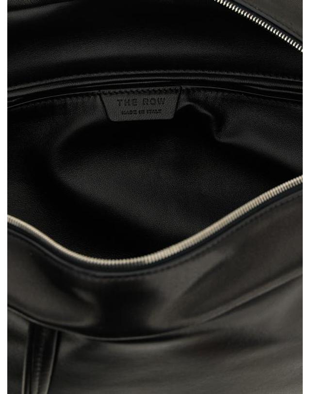 더 로우 [명품] 25FW 더로우 숄더백 W1725L117BAS BLACK DOM 착용컷