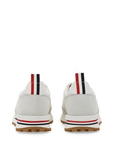 [명품] 26FW 톰브라운 파인 키드 스웨이드 테크 러너 베이지 MFD180A 03050 100 WHITE GREY DOM