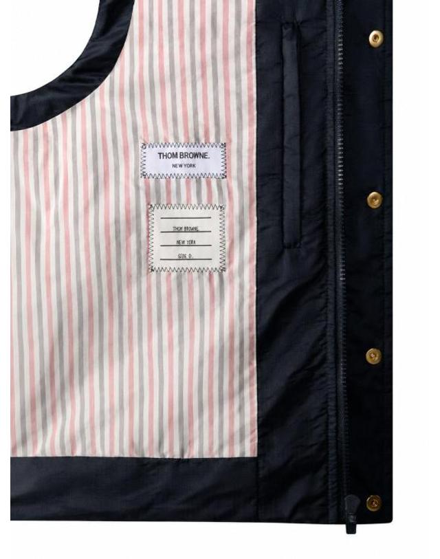 톰브라운 [명품] 26FW 톰브라운 샤이니 립스탑 라이트웨이트 다운 필 4 바 베스트 MVD036X F1095 415 NAVY DOM 착용컷