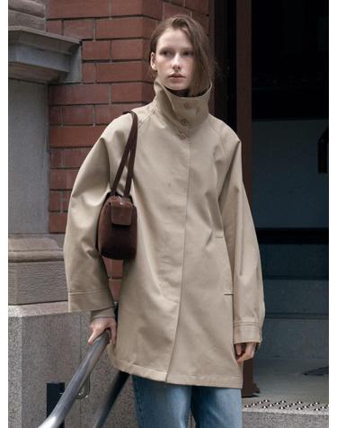 SIOT4152 하이넥 하프 트렌치 코트_Camel beige