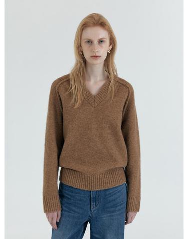 SIKN2170 루즈 핏 브이넥 헤비 니트_Camel brown