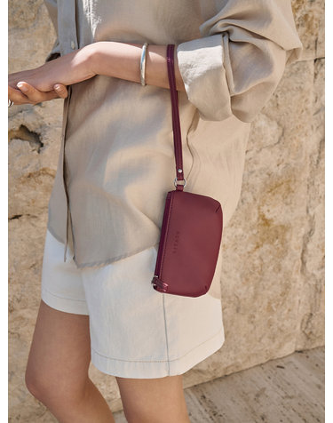SIAC3124 Loop Leather Mini Pouch_Wine