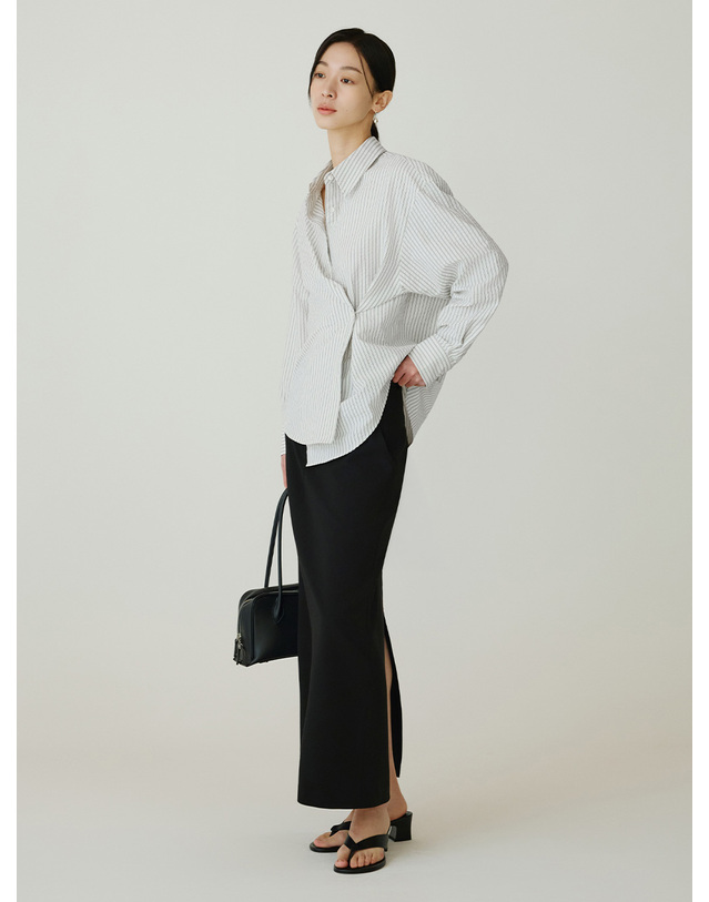 시야쥬 SITP5256 노블 언밸런스 랩 ST 셔츠_Ivory 아이보리 착용컷